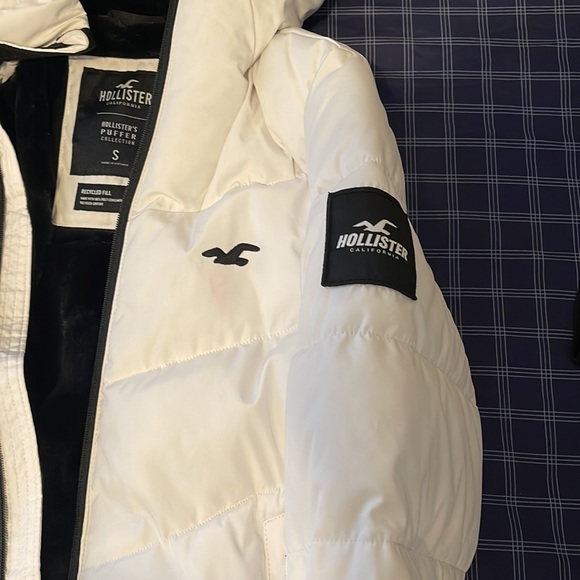 Hollister Winter Jacket - Picture 3 of 5
